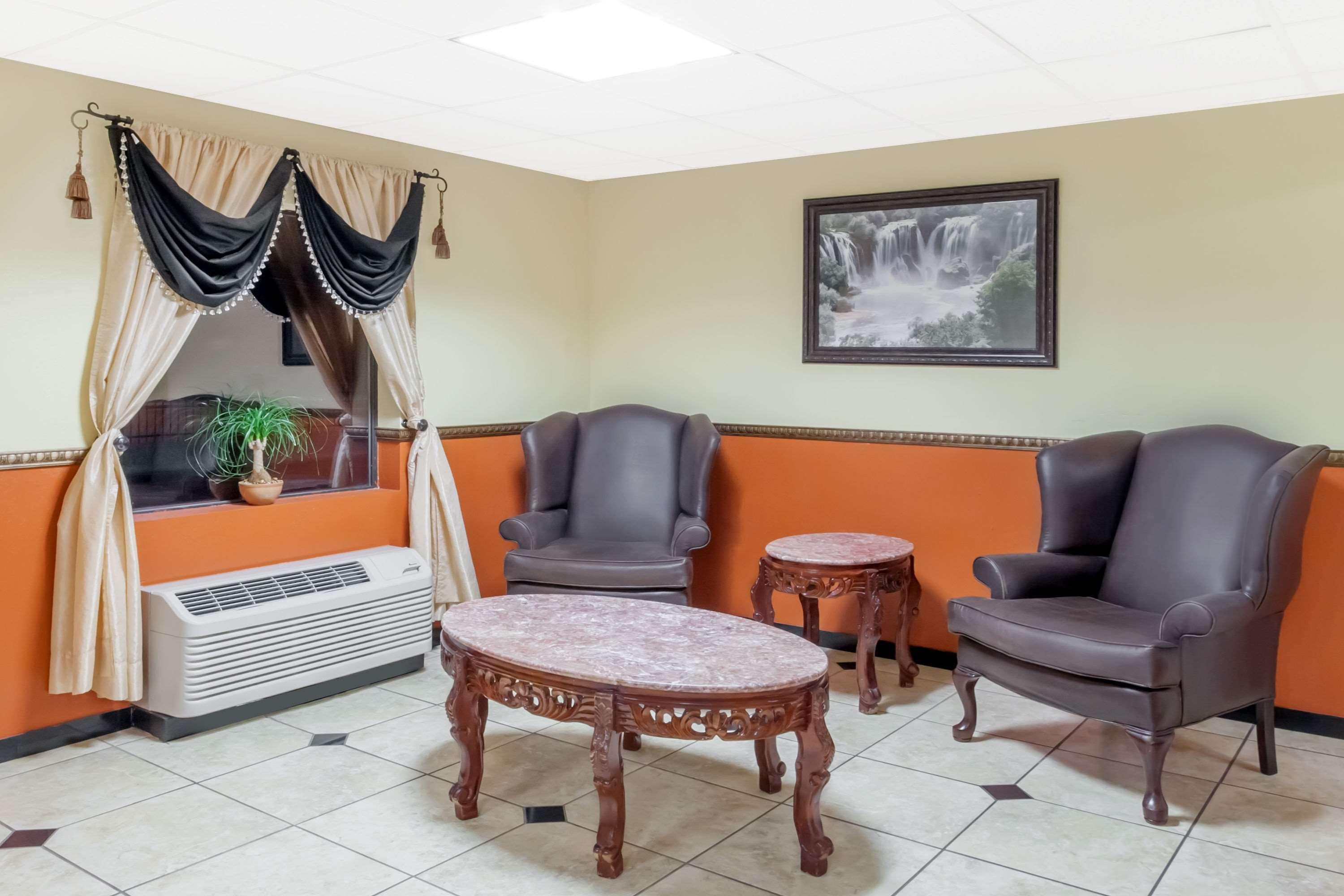 Clarion Pointe Kimball By Choice Hotels Bagian luar foto