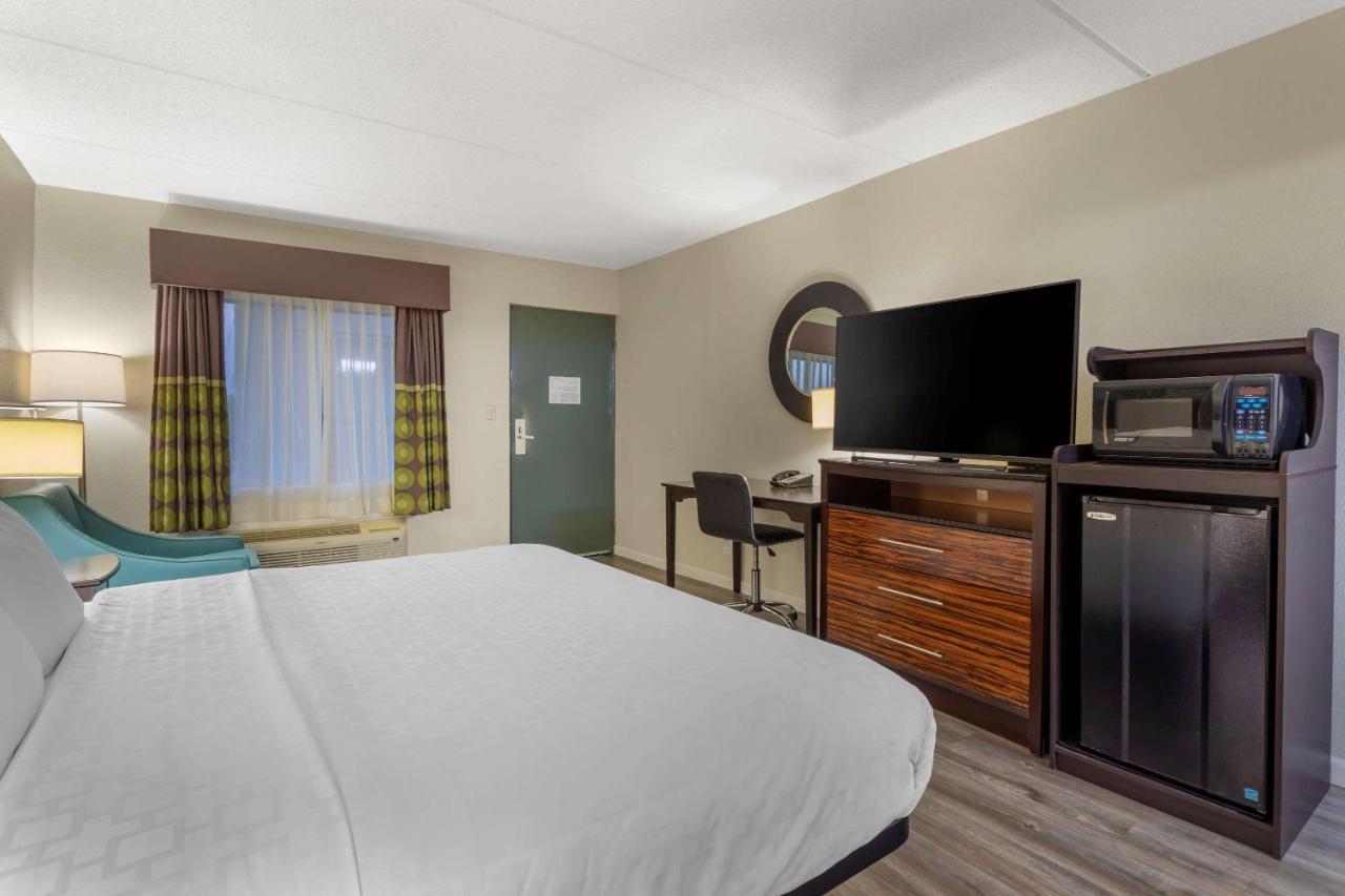 Clarion Pointe Kimball By Choice Hotels Bagian luar foto
