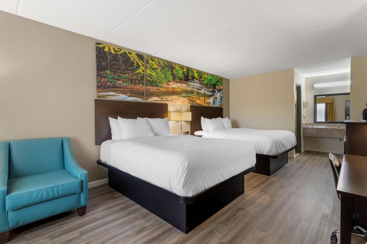Clarion Pointe Kimball By Choice Hotels Bagian luar foto