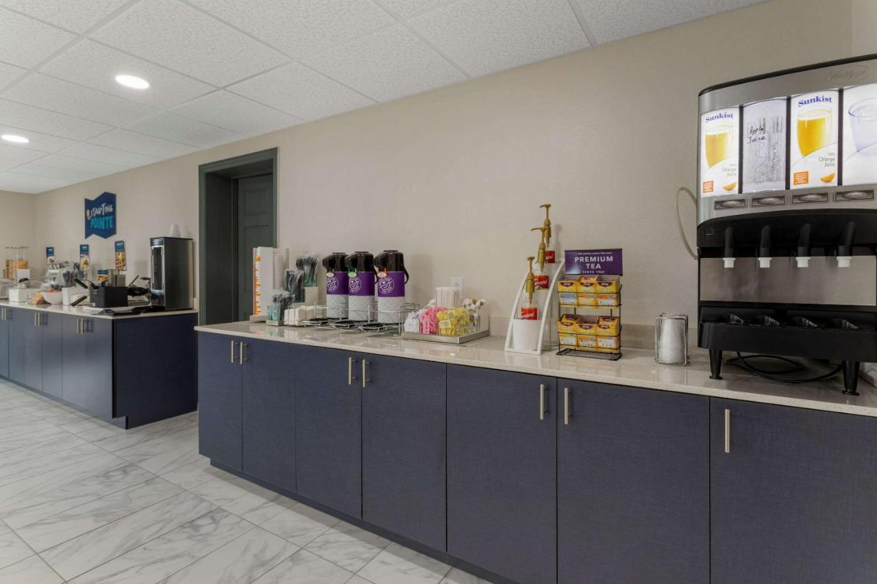 Clarion Pointe Kimball By Choice Hotels Bagian luar foto