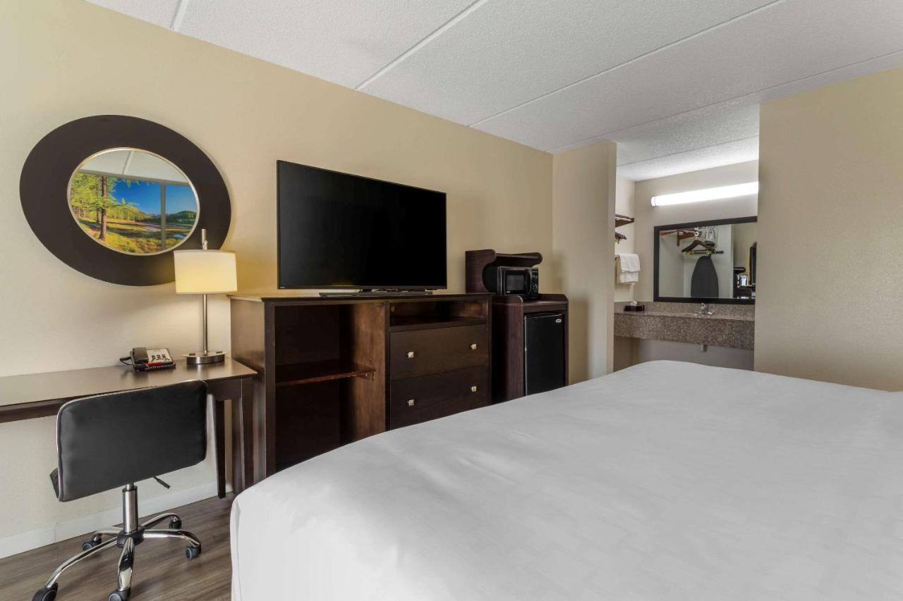 Clarion Pointe Kimball By Choice Hotels Bagian luar foto