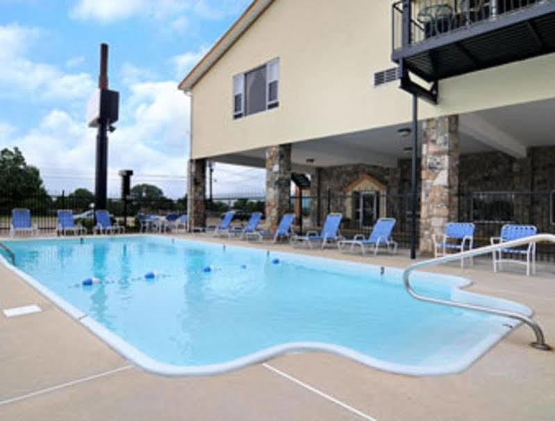 Clarion Pointe Kimball By Choice Hotels Bagian luar foto